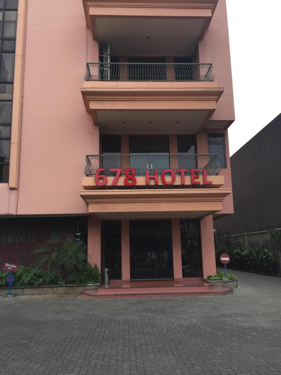 Hotel 678 Kemang Powered By Cocotel Jakarta Exterior photo